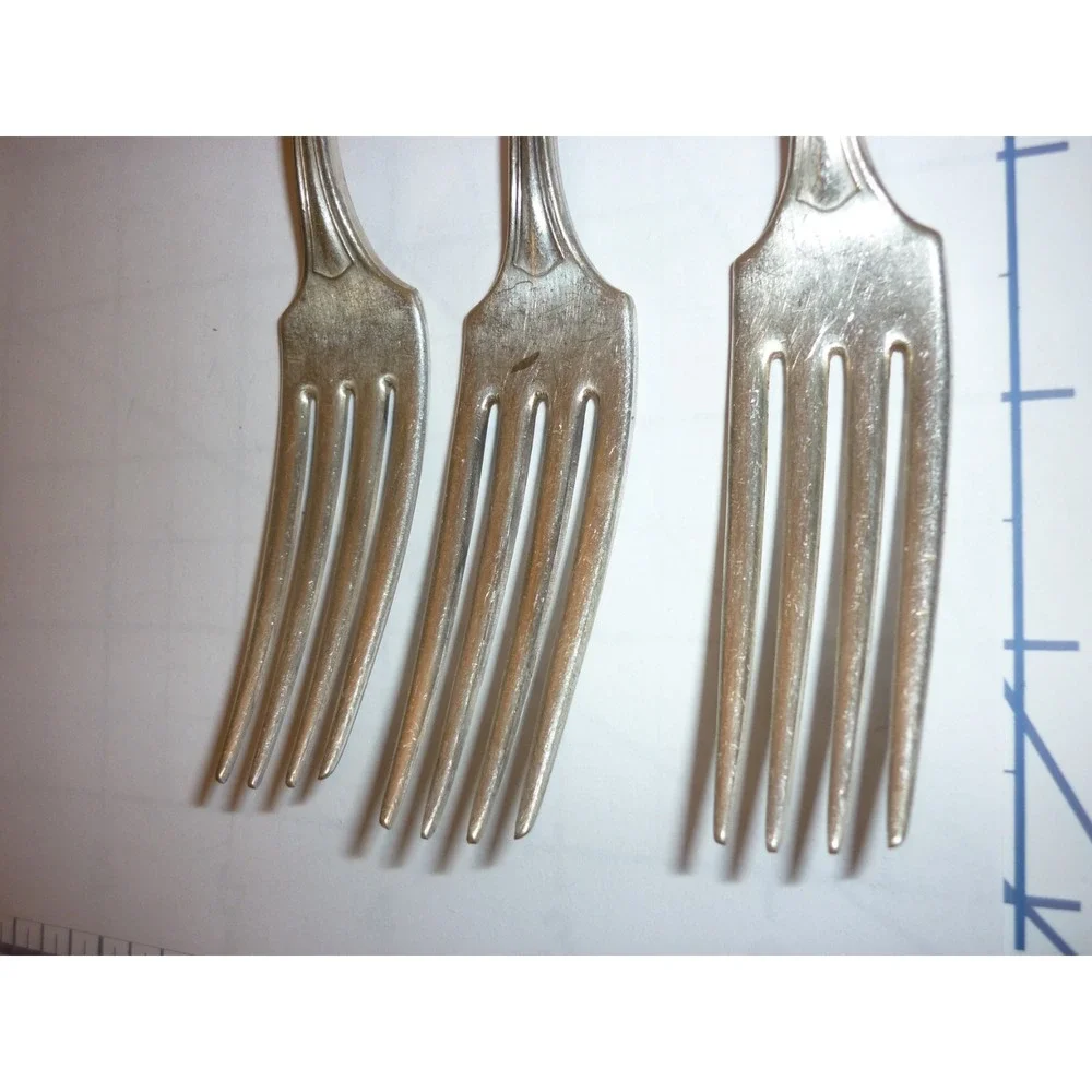 Vinatge‎ Set of 3 Oneida Community Plate Silverplate Forks